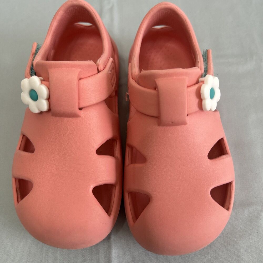 Ten Little Splash Sandals in pink Sz 10